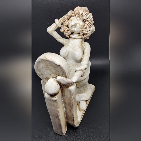 Vintage Dino Bencini Figurine Woman on Scale- Italy - Picture 8 of 8